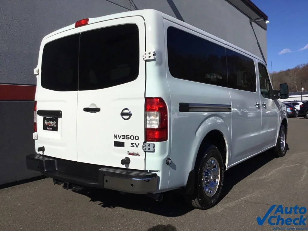 2015 Nissan NV Passenger SV - Photo 10