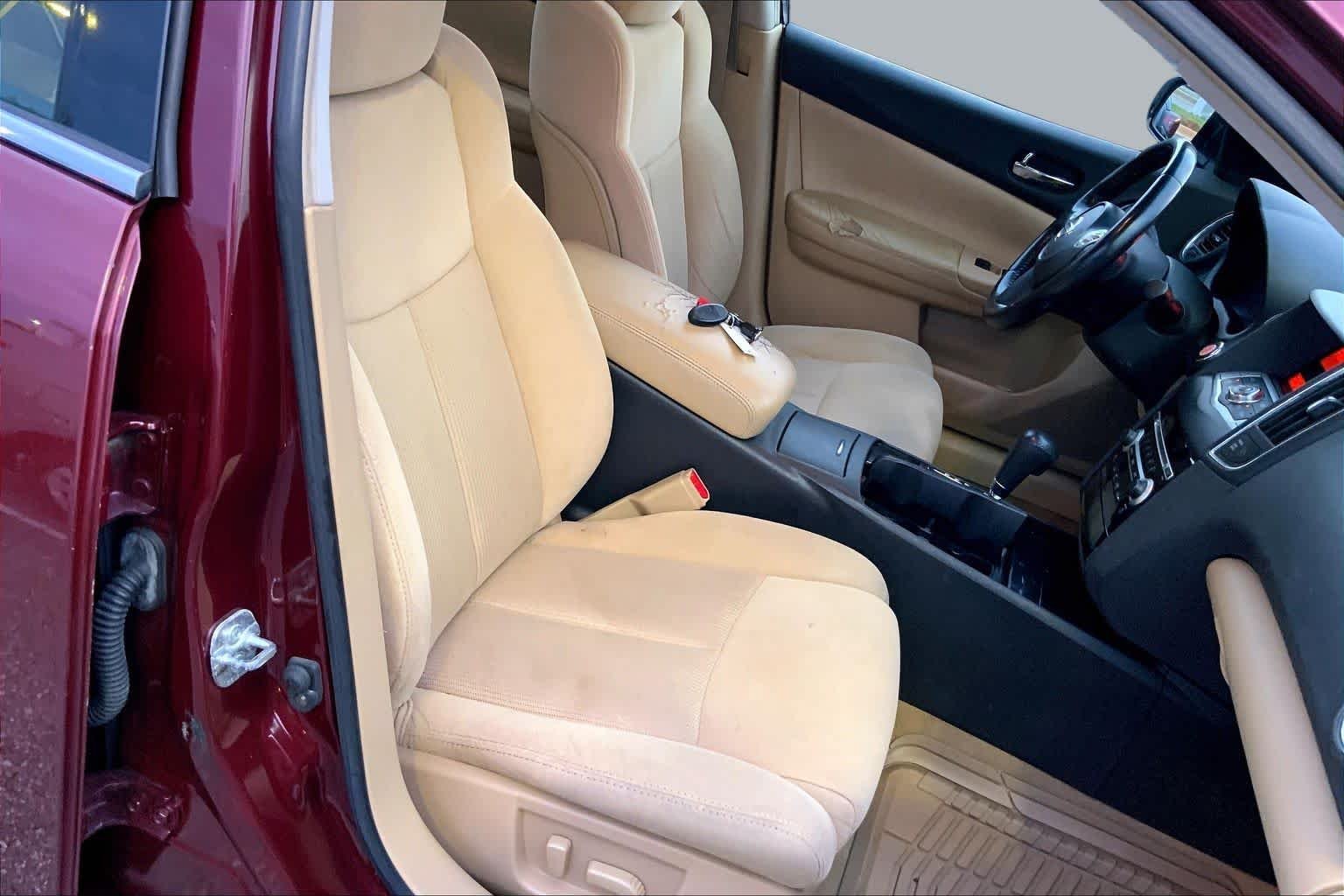 Used 2011 Tuscan Sun Metallic Nissan 3.5 S image 8