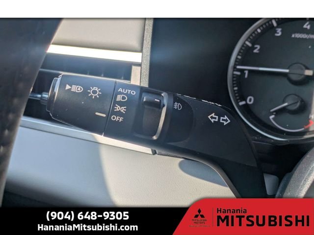 Used 2025 Red Mitsubishi SE image 28