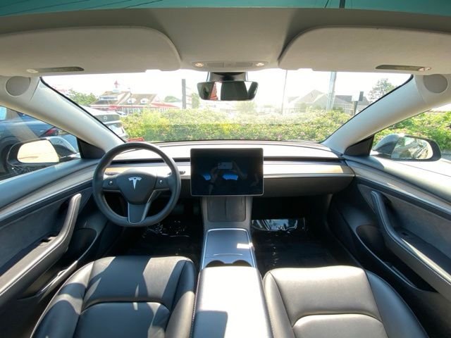 Used 2022  Tesla Long Range image 16