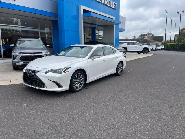 2021 Lexus ES