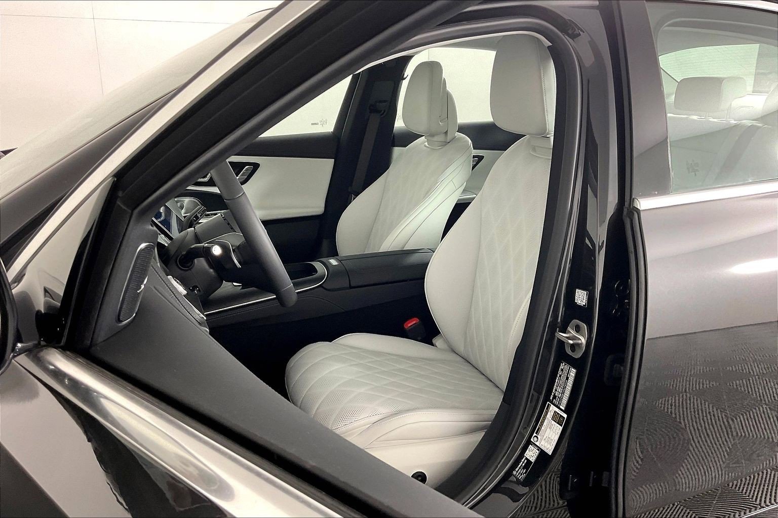 New 2026 Graphite Grey Metallic Mercedes-Benz E 450 image 22