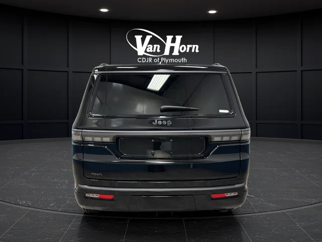 New 2026 High Gloss Black Exterior Paint Jeep Limited Reserve image 6