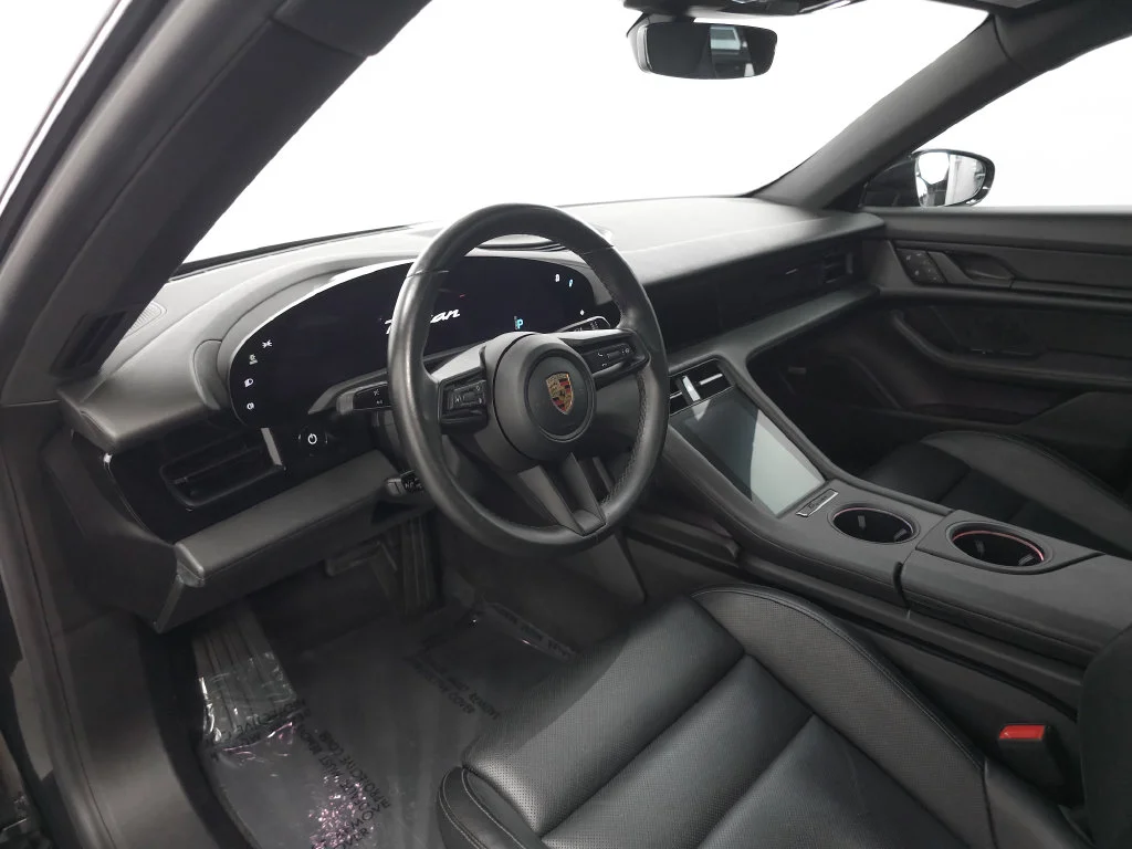 Used 2022 Volcano Grey Metallic Porsche Base image 9