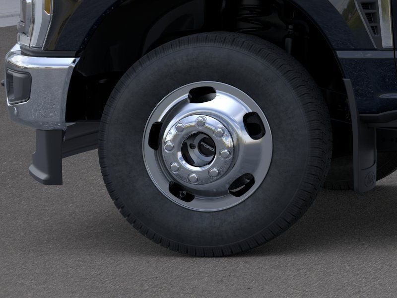 New 2026 Agate Black Metallic Ford F-350® Lariat® image 19