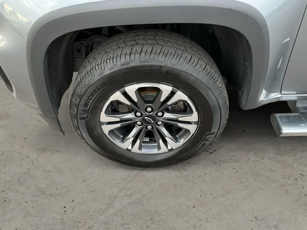 Used 2021 SATIN STEEL METALLIC Chevrolet 4WD Z71 image 9
