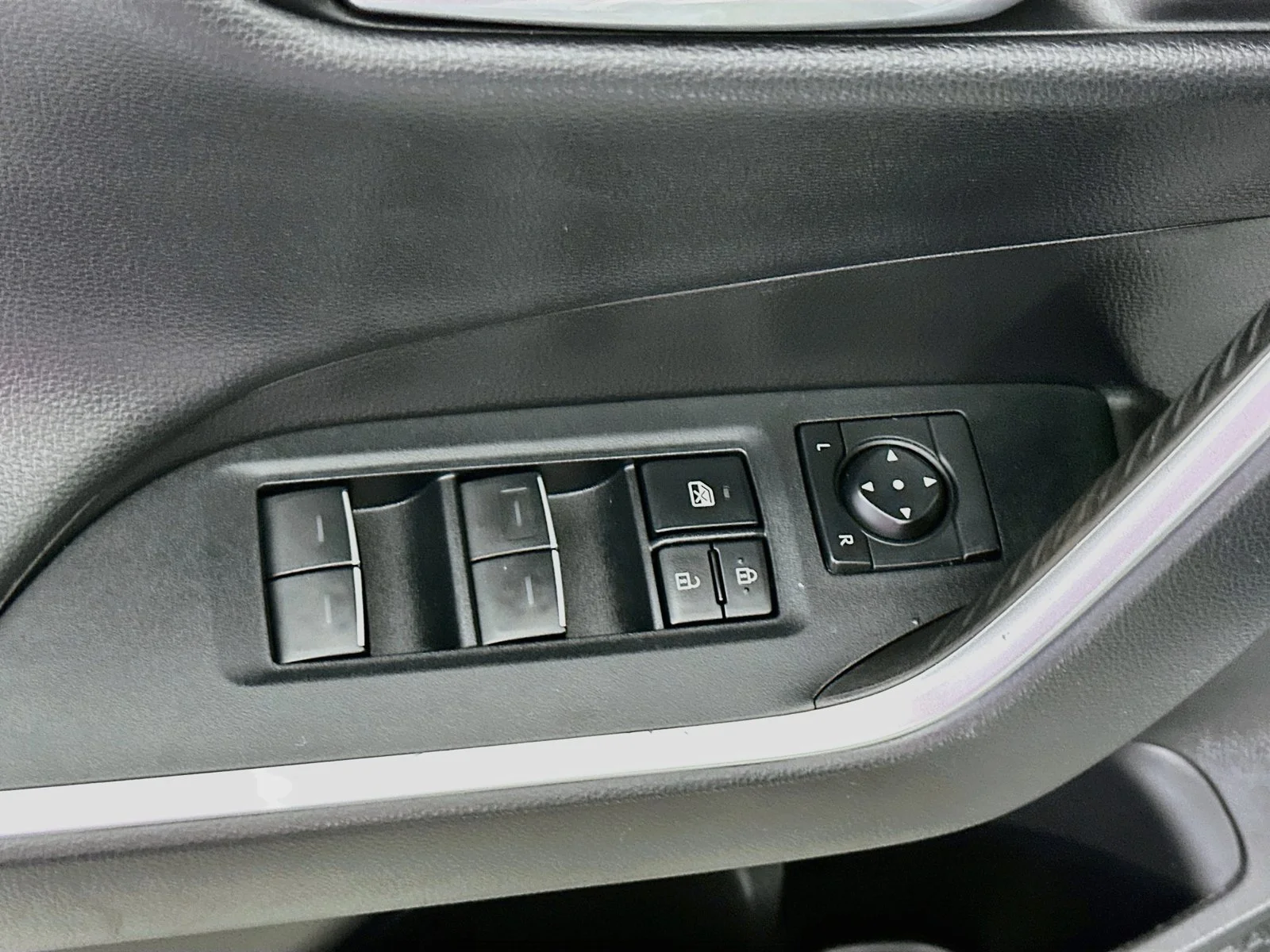 Used 2022 White Toyota TRD Off Road image 19