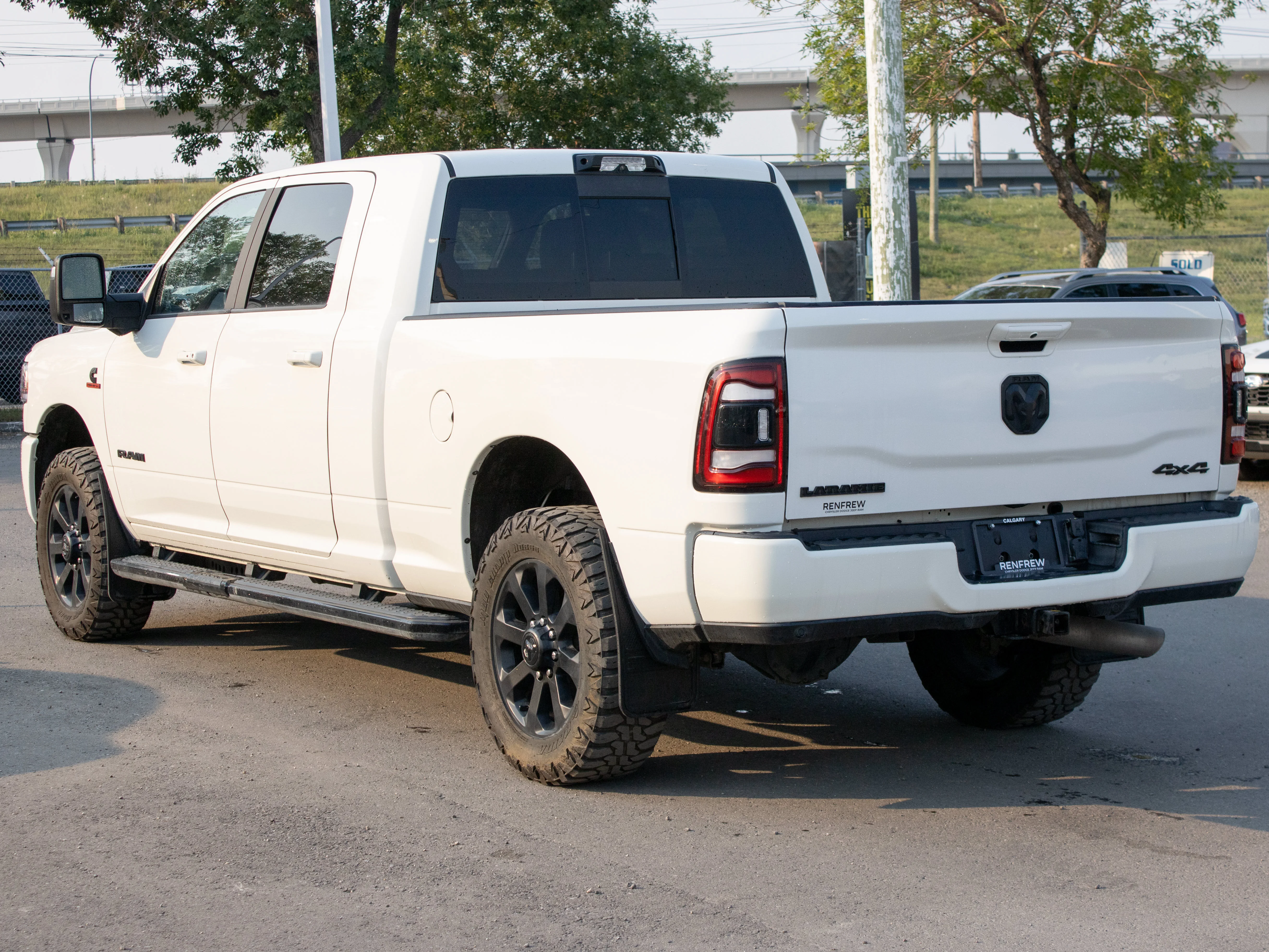 Certified Used 2024 White RAM Laramie * Cummins | Night Edition 6Passenger | Towing Tech | 5th Wheel | Heated Seats image 12
