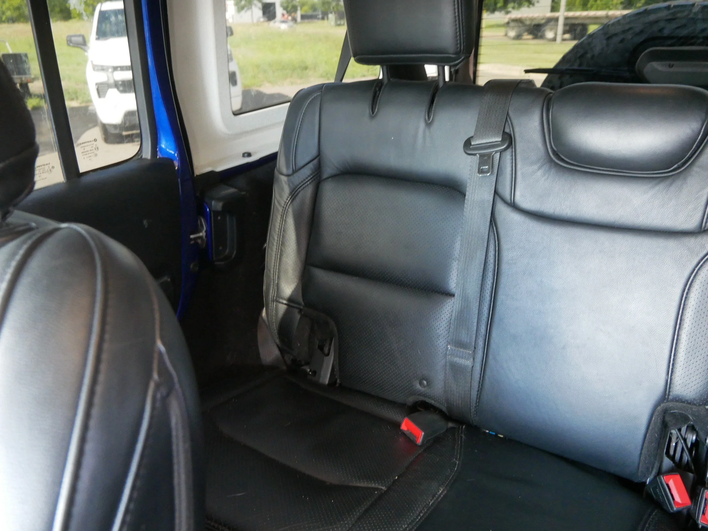 Used 2019 Ocean Blue Metallic Clearcoat Jeep Sport S image 12
