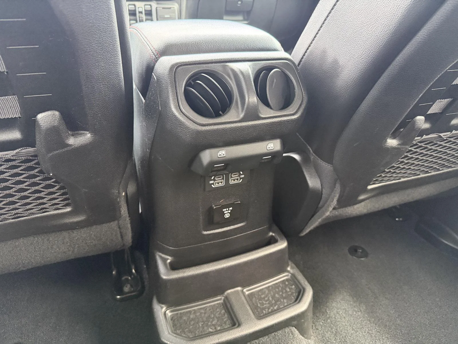 Used 2022 Black Clearcoat Jeep Unlimited Rubicon image 9