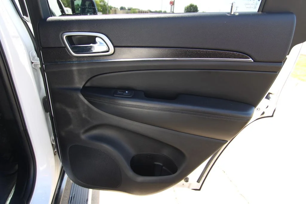 Used 2018 White Jeep Limited image 42