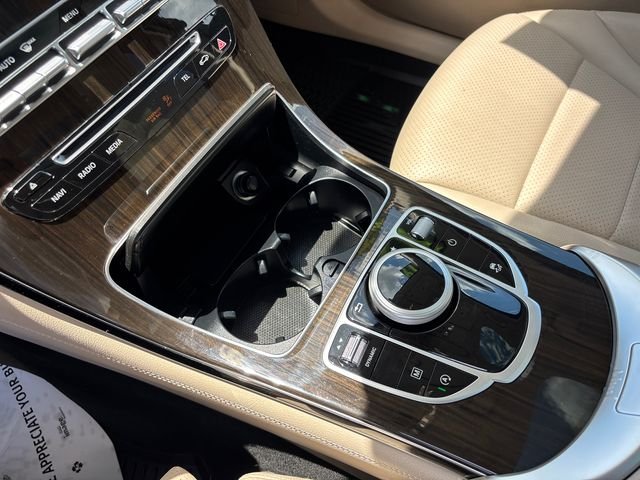 Used 2019  Mercedes-Benz GLC 300 image 25