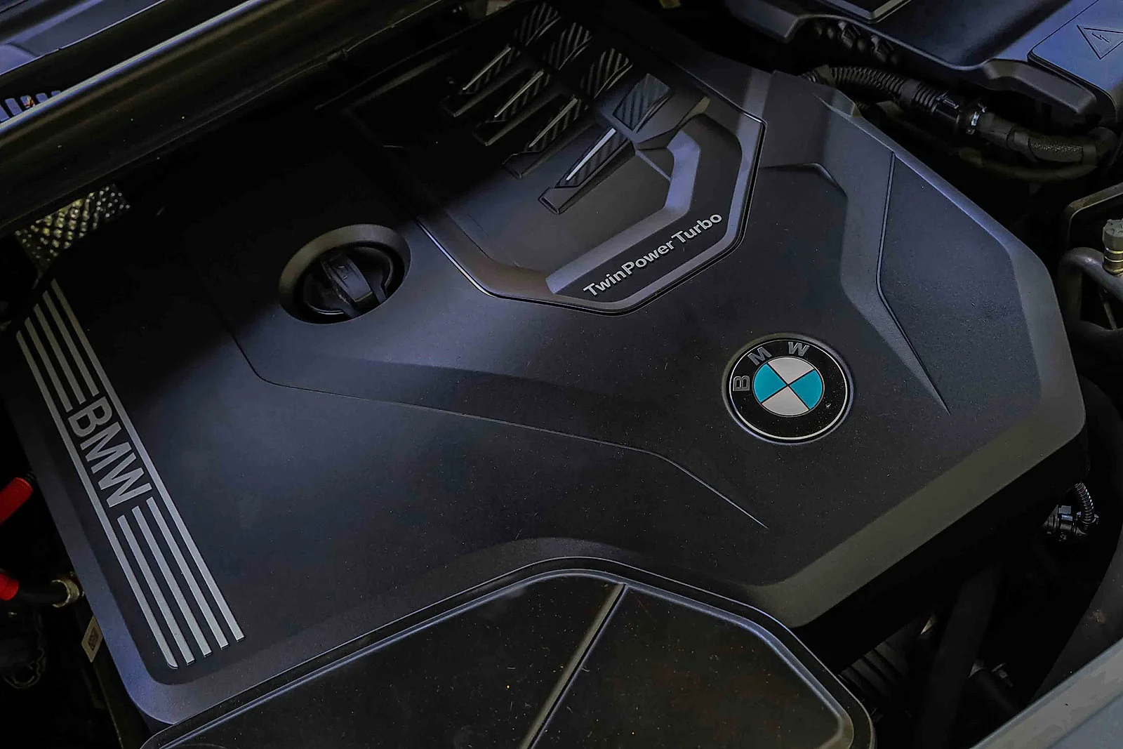 Used 2021 Black Sapphire Metallic BMW xDrive30i image 27