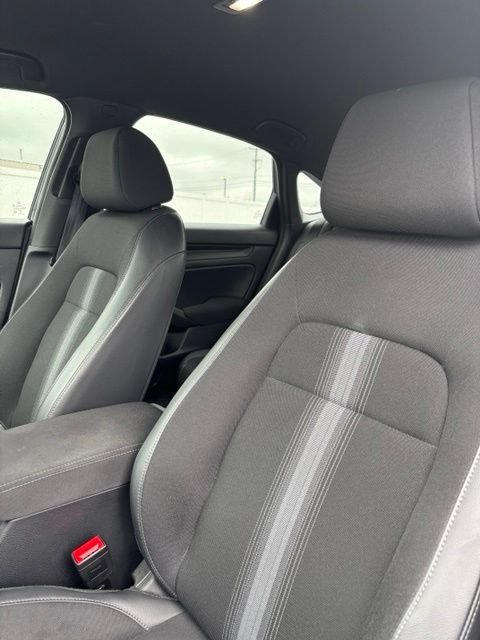 Used 2022  Honda Sport image 11