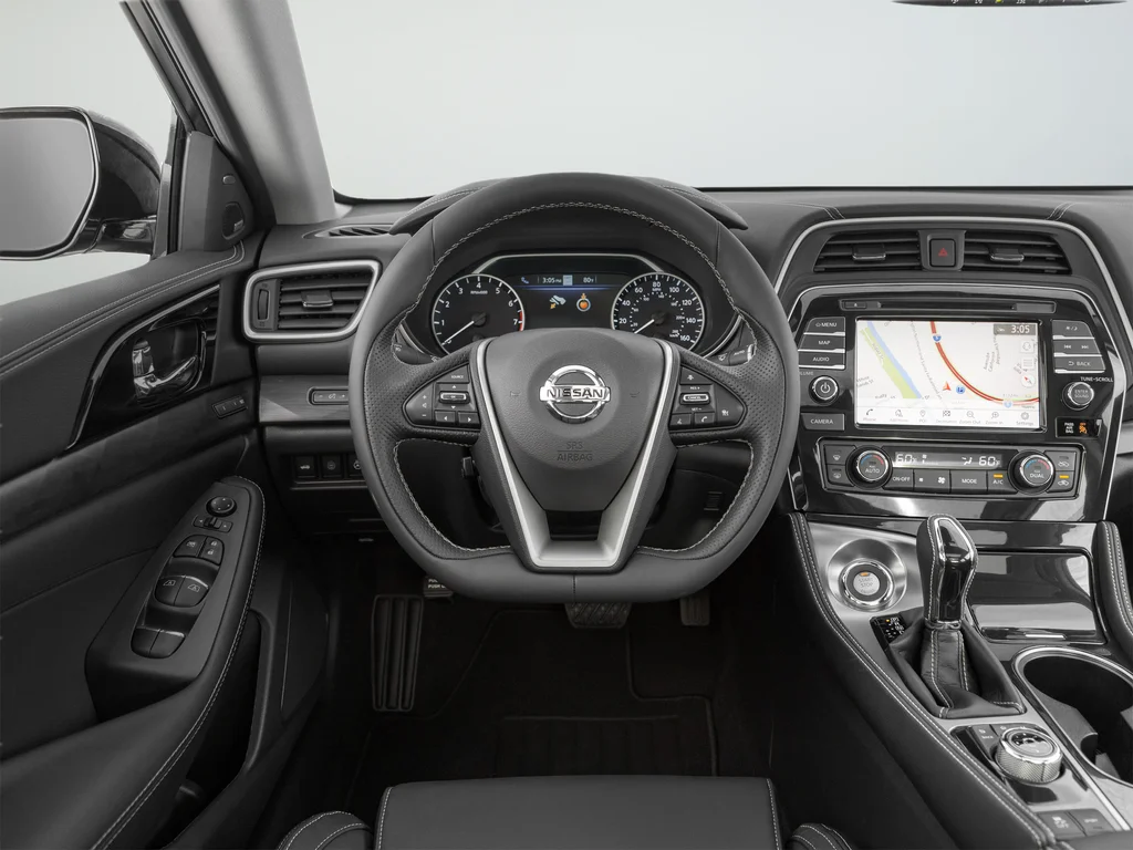 Used 2022 Gray Nissan Platinum image 41