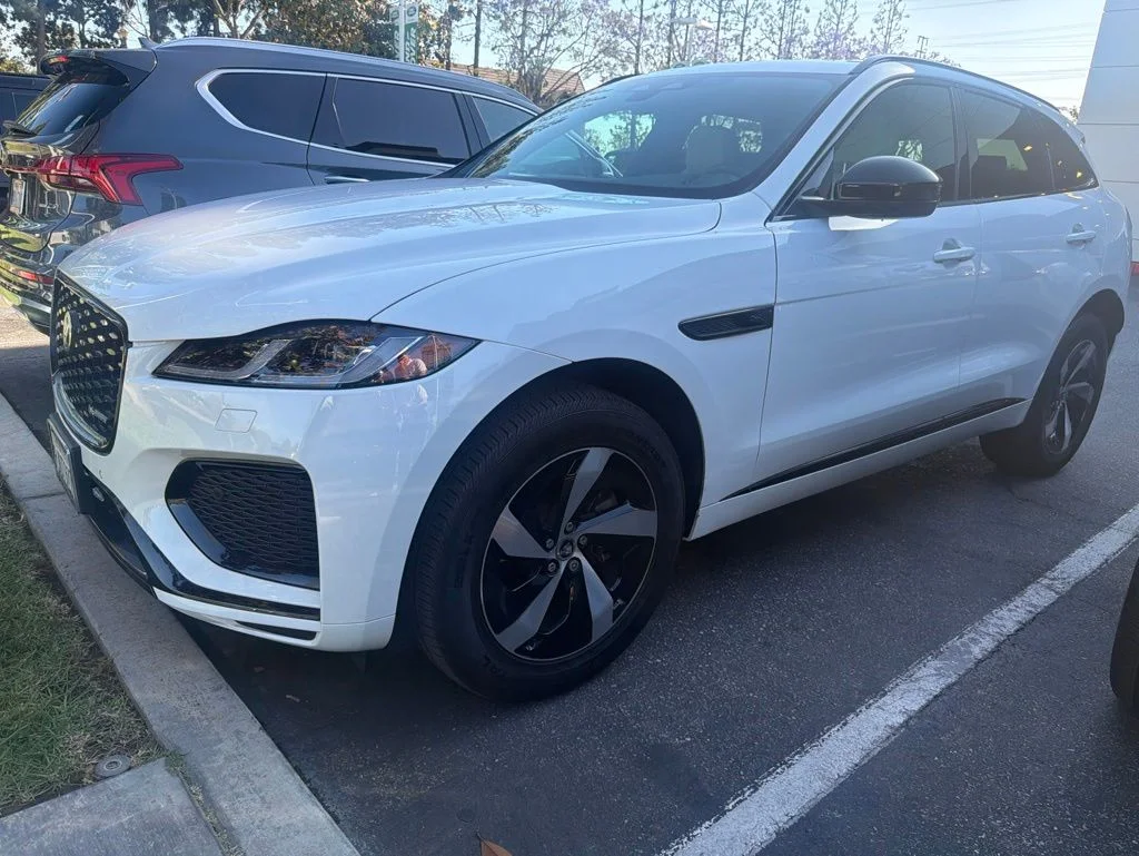 2024 Jaguar F-PACE P250 R-Dynamic S's photo