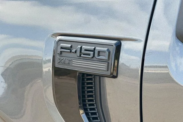 New 2026 Carbonized Gray Metallic Ford XLT image 45