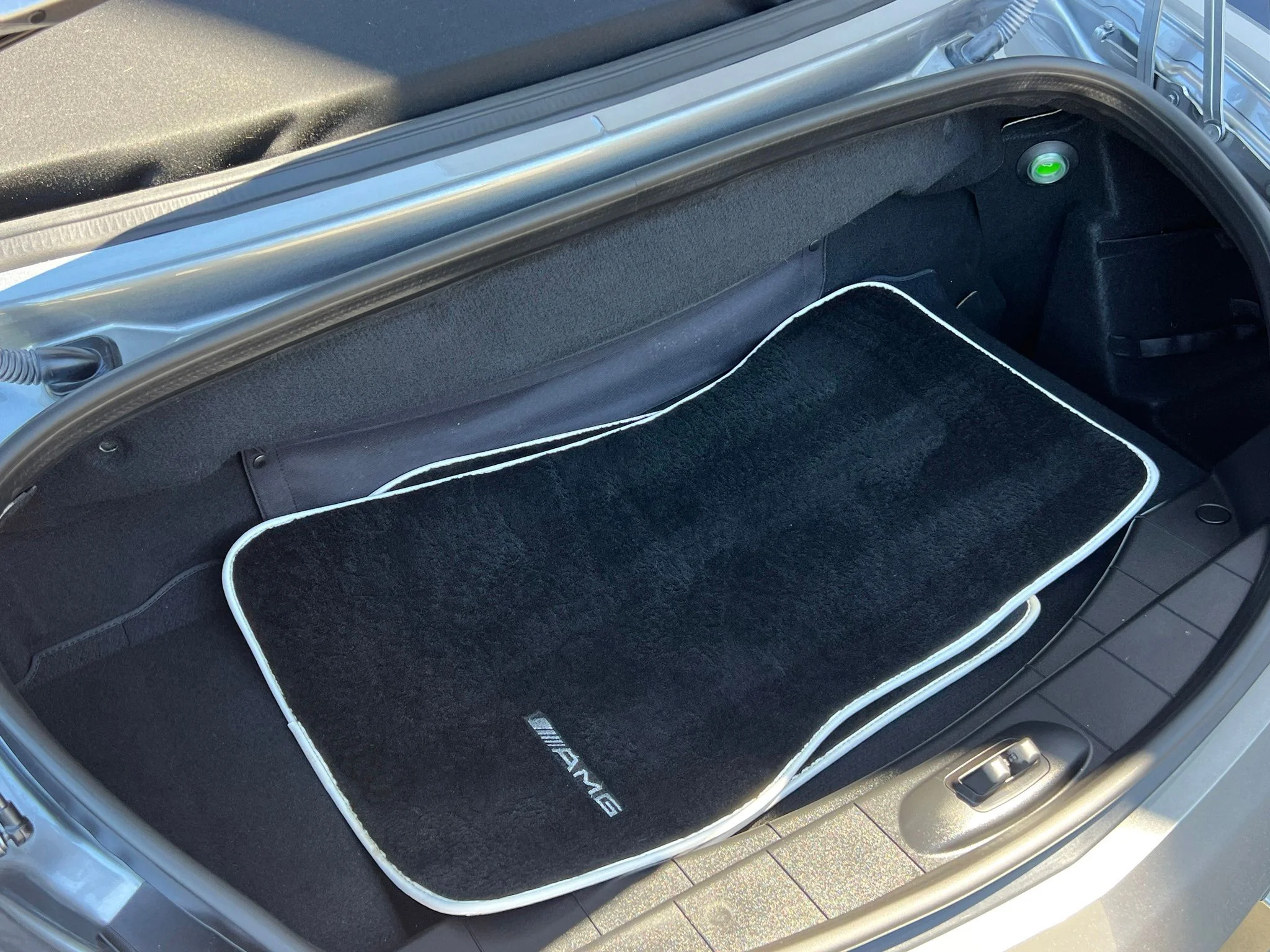 Used 2012 Silver Mercedes-Benz Base image 21