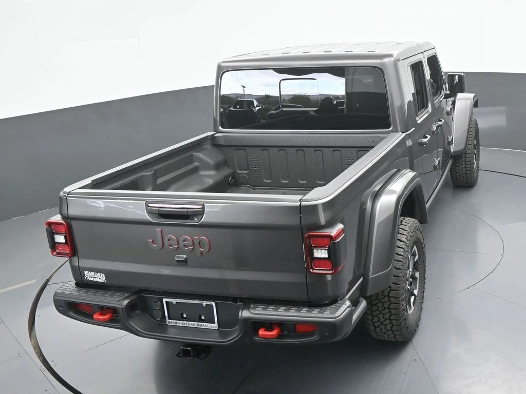 New 2026 Granite Crystal Metallic Clear-Coat Exterior Paint Jeep Rubicon X image 48