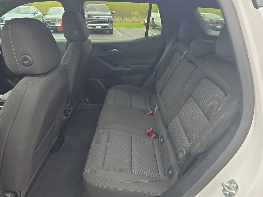 2025 Chevrolet Equinox LT - Photo 29