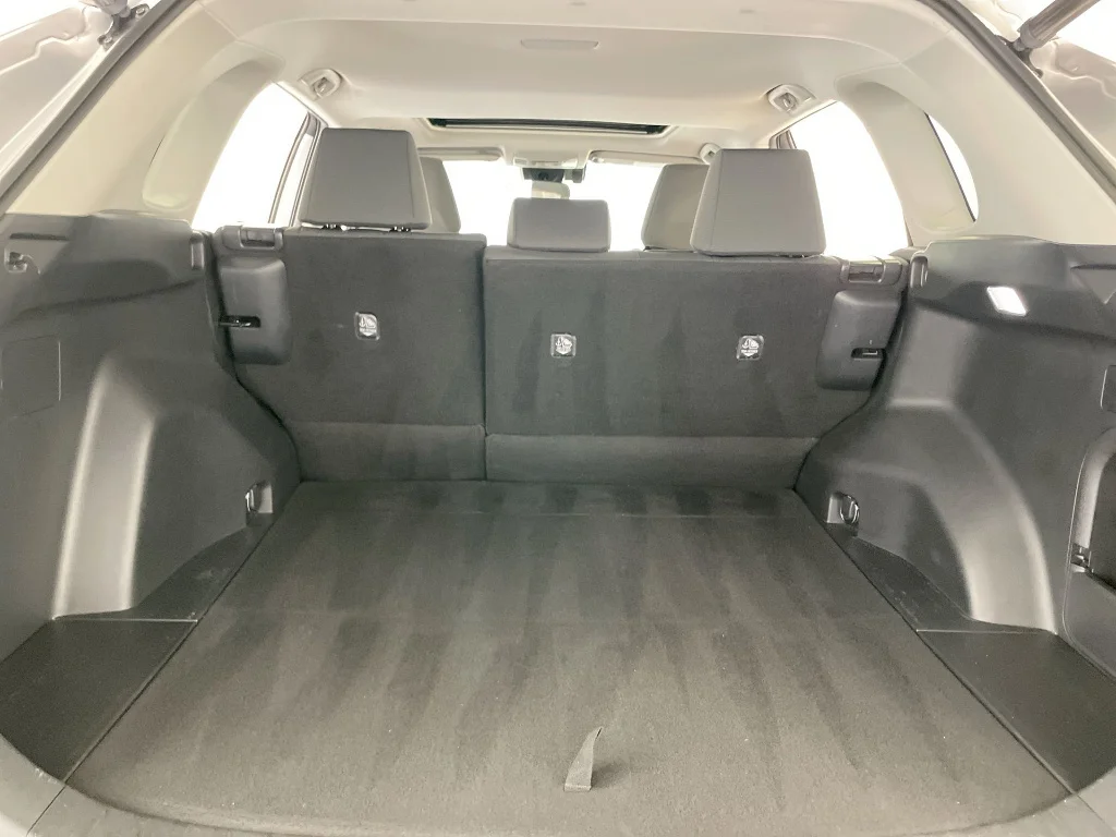 Used 2022 Silver Sky Metallic Toyota XLE image 27