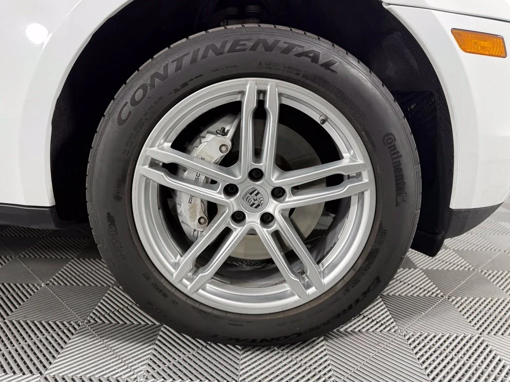 Used 2018 White Porsche S image 19