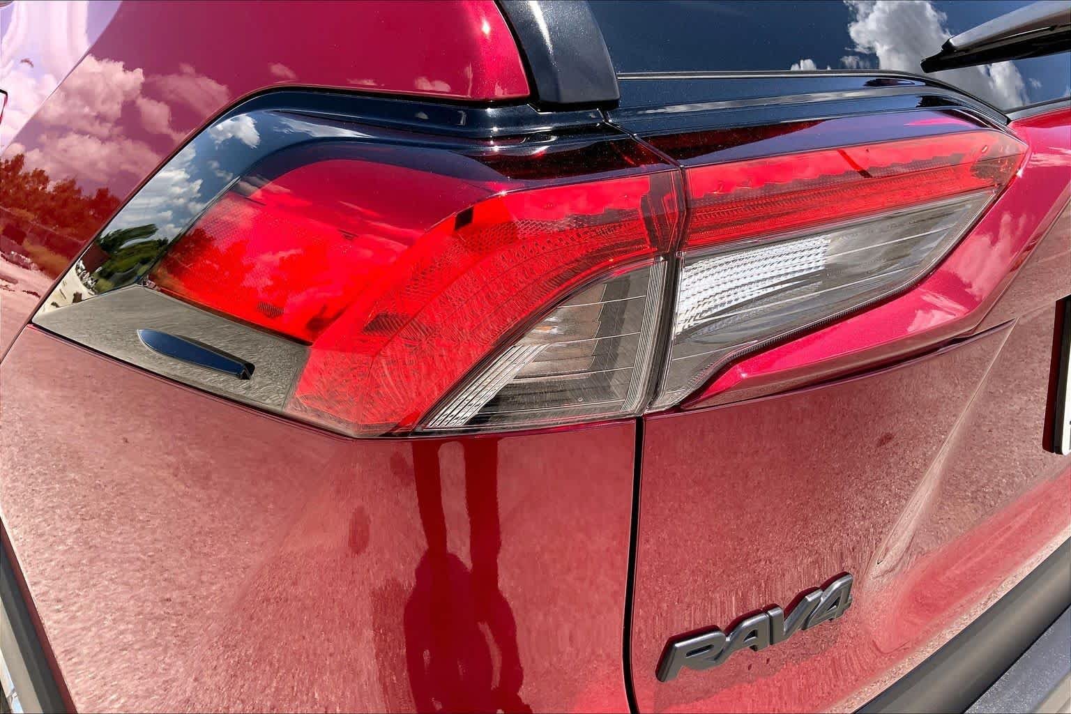 Used 2025 Ruby Flare Pearl Toyota LE image 28