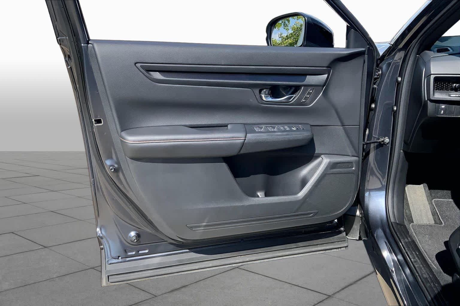 Used 2025 Meteorite Gray Metallic Honda Sport-L image 20