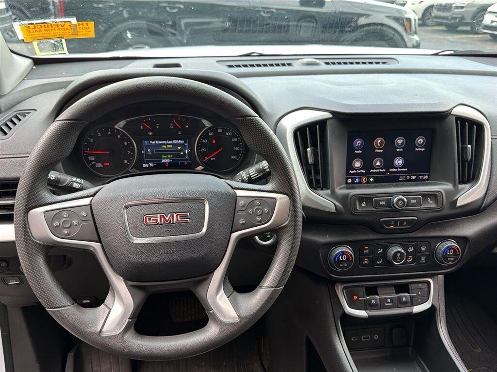 Used 2024 Summit White GMC SLE image 2
