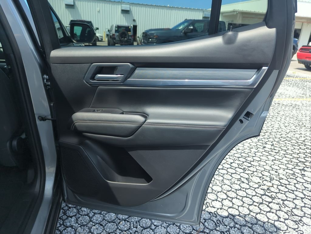 Used 2026 Silver GMC Elevation image 29