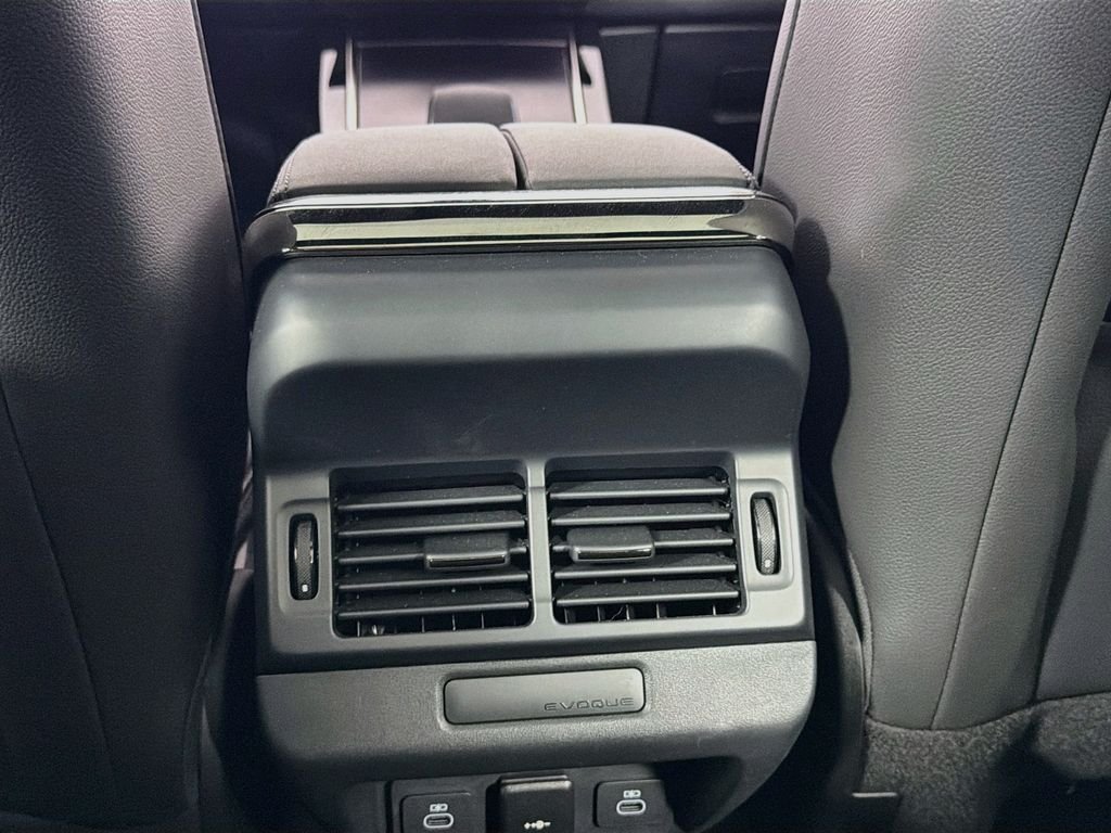 Used 2026 Silver Land Rover Dynamic image 26