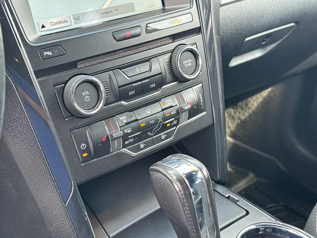 Used 2017 Magnetic J7 Ford XLT image 23