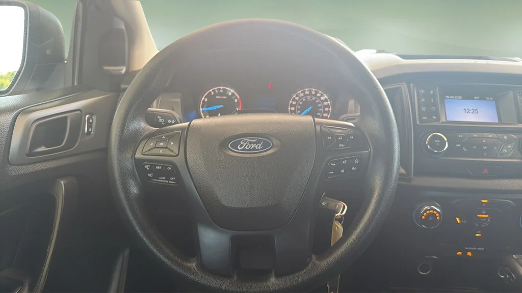 Used 2020 Oxford White Ford XL image 9