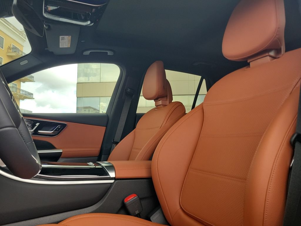 New 2026 Black Mercedes-Benz GLC 300 image 21