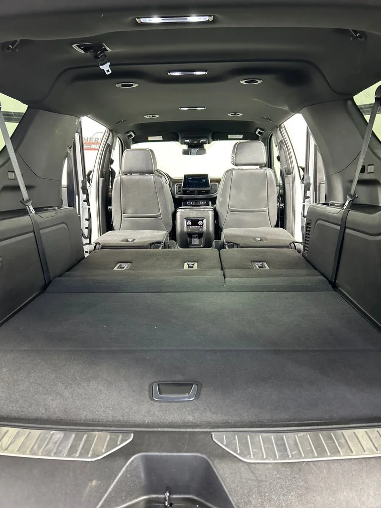 Used 2024 Summit White Chevrolet Premier image 22