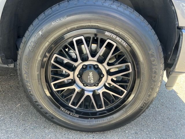 Used 2022 Gray Ford XLT image 5