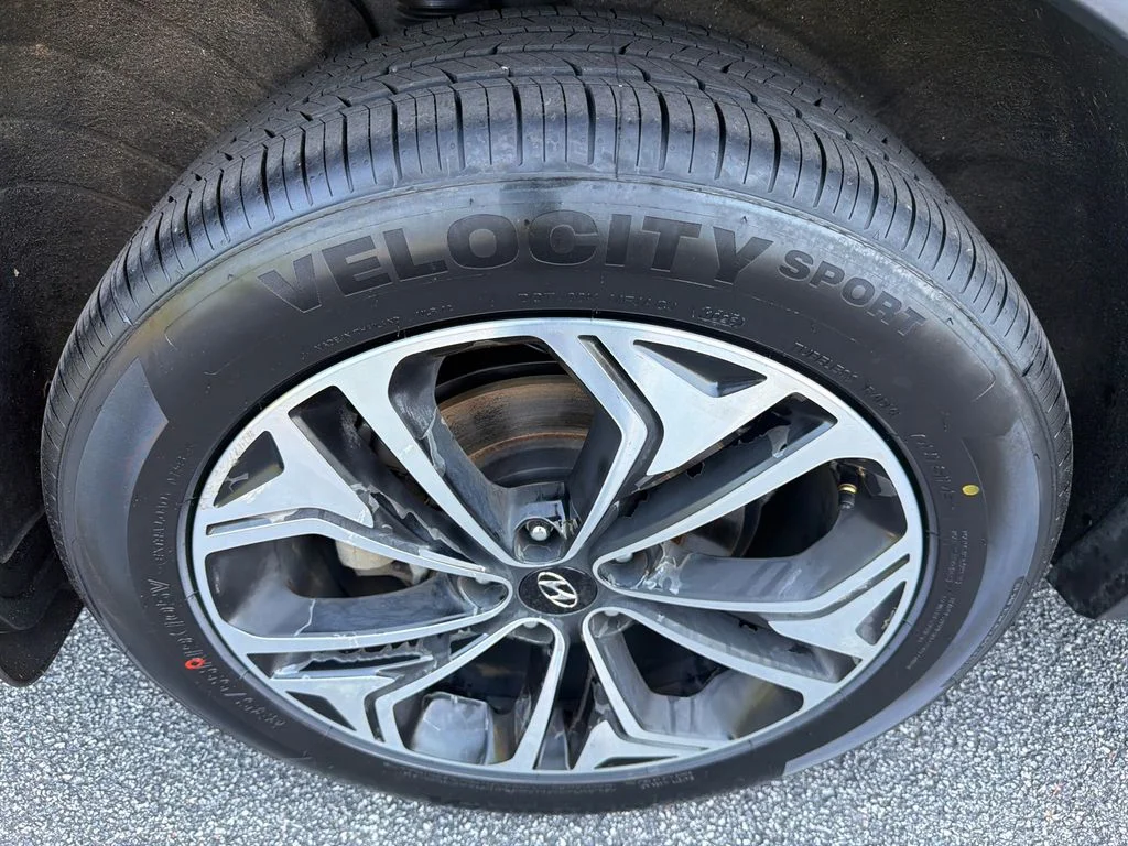 Used 2020 Gray Hyundai SEL image 17