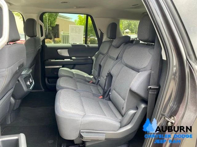 Used 2025 Gray Ford Active image 31