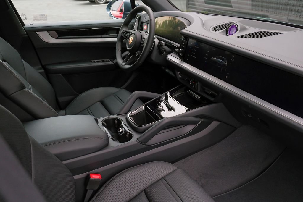 2026 Porsche Cayenne S - Photo 15