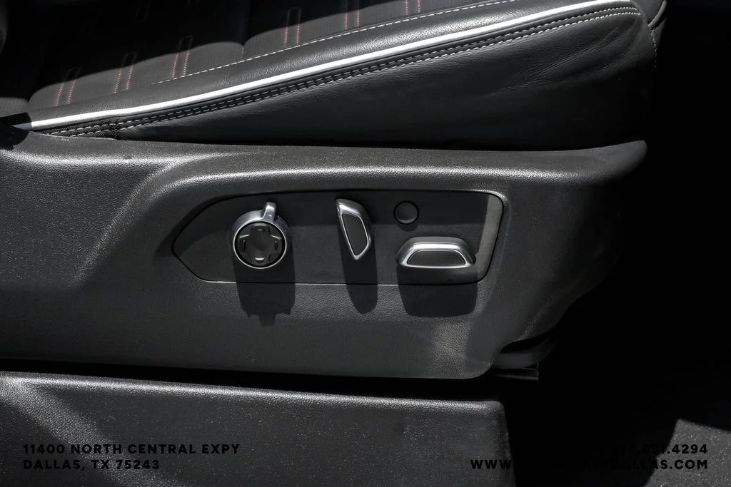 Used 2024 Onyx Black GMC AT4X image 34