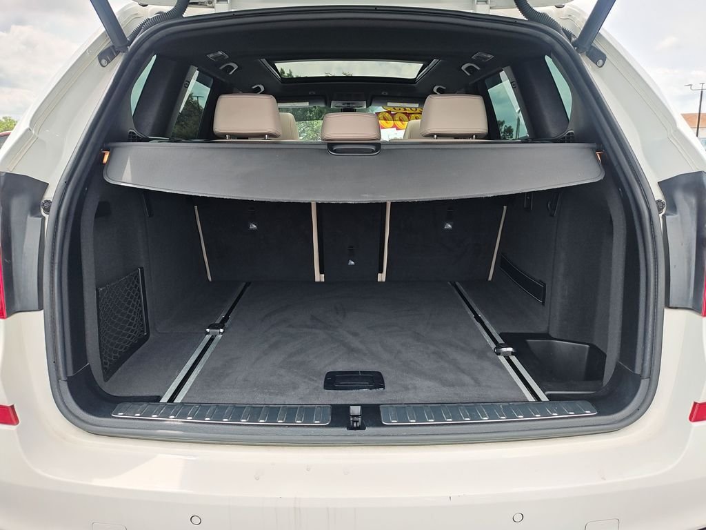 Used 2013 White BMW xDrive28i image 9