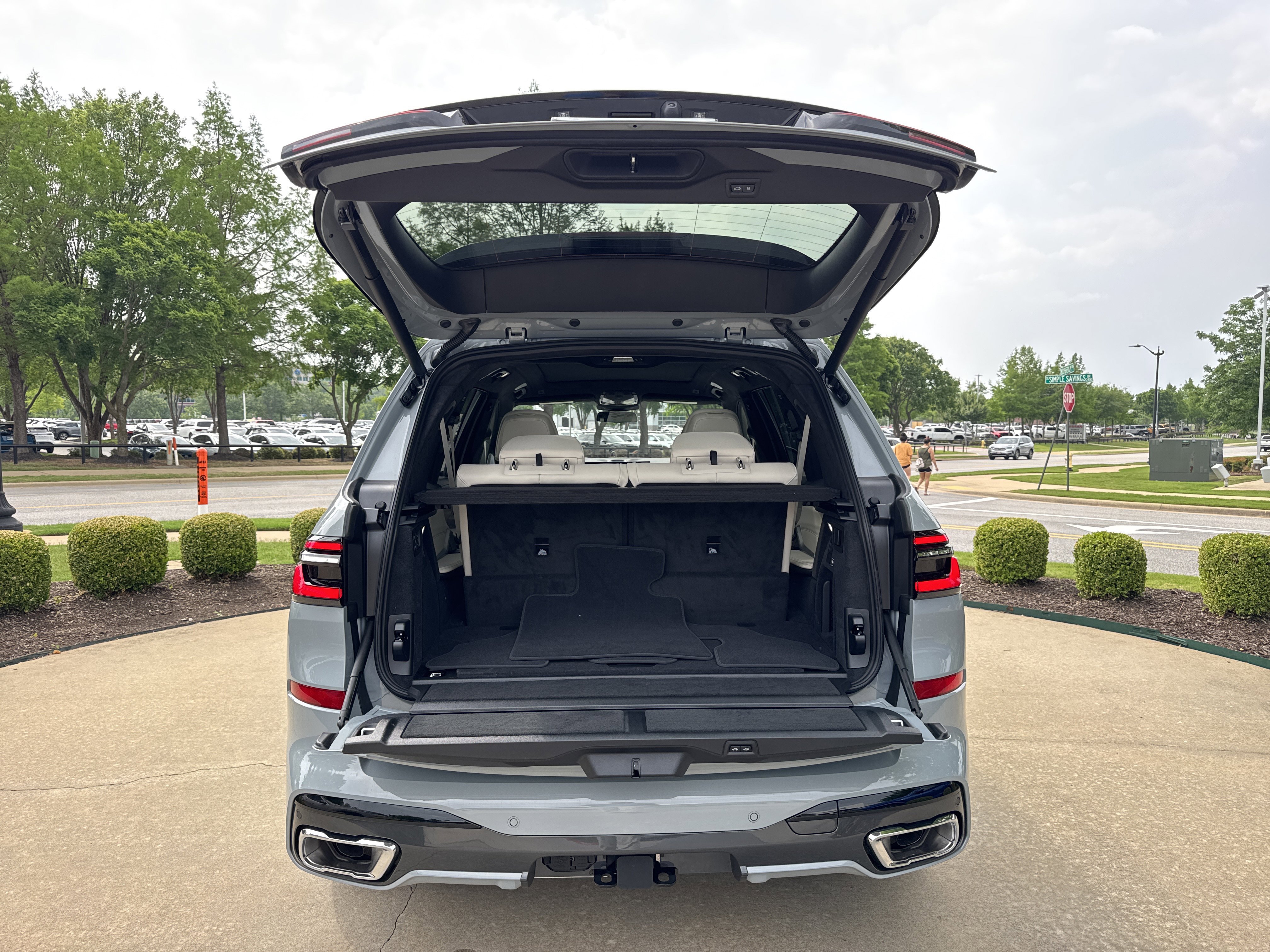 New 2027 0C4P Brooklyn Grey Metallic BMW xDrive40i image 20