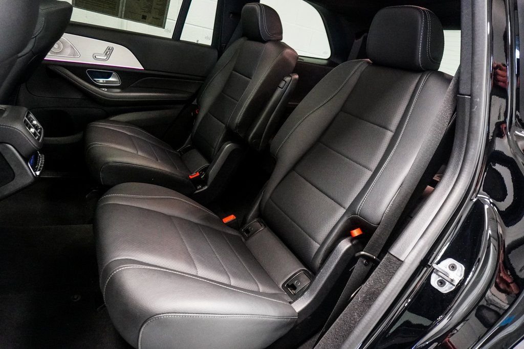 Used 2025 Black Mercedes-Benz GLS 450 image 8
