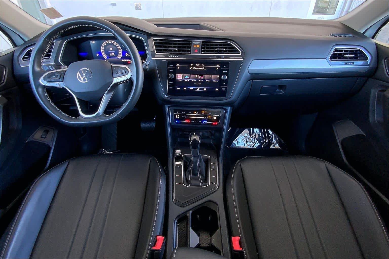 2022 Volkswagen Tiguan SE - Photo 16