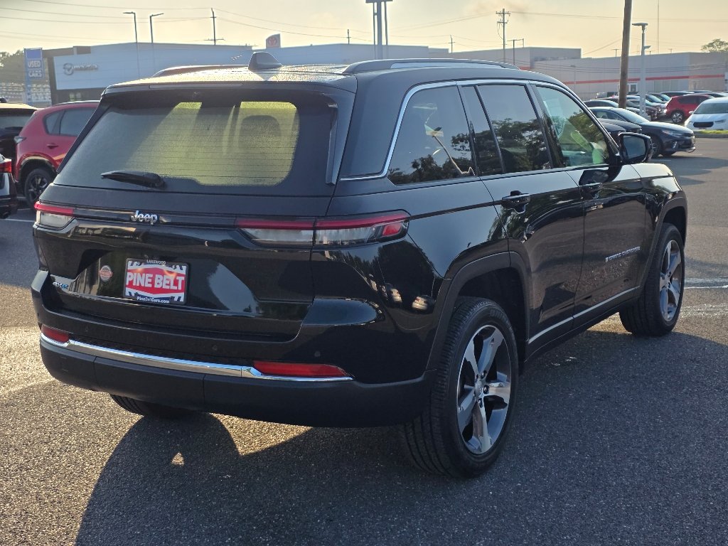 Used 2023 Diamond Black Crystal Pearl Coat Jeep 4xe image 16