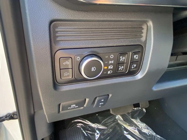 New 2026 White Ford Lariat image 13