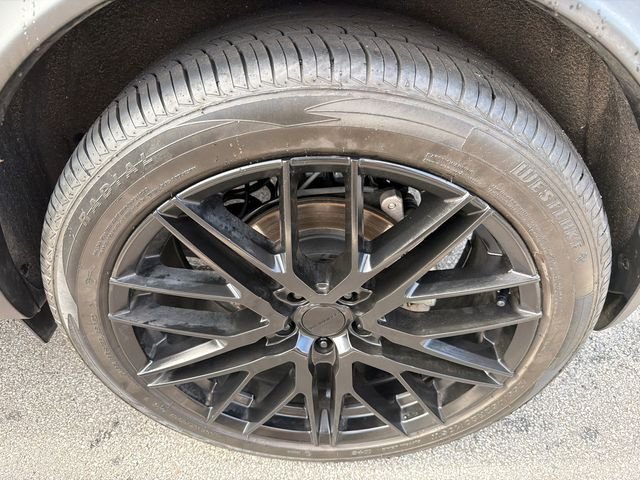 Used 2022 Black Nissan SL image 19