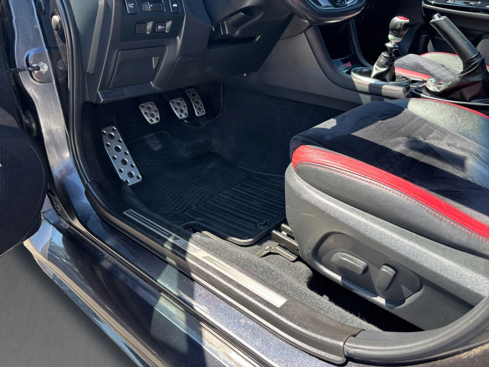 Used 2018 Dark Gray Metallic Subaru STI Limited image 43