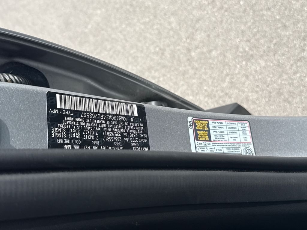 Used 2023 Silver Hyundai SEL image 21