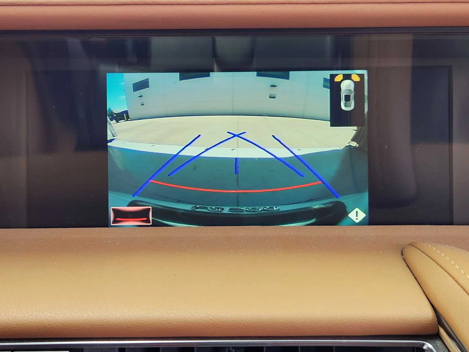Used 2018 Ultra White Lexus  image 13